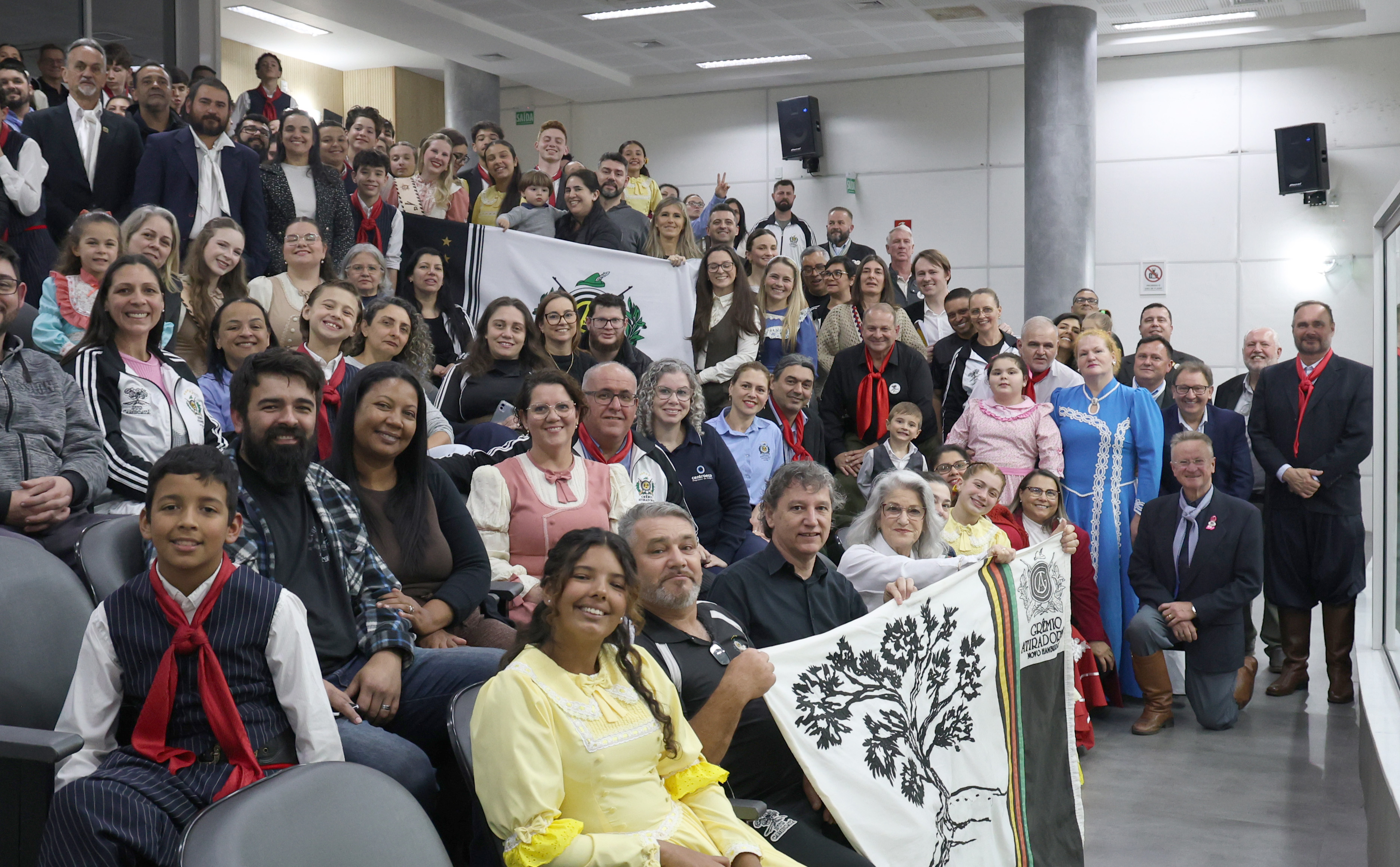Sessão solene celebra os 40 anos do DTG Camboatá