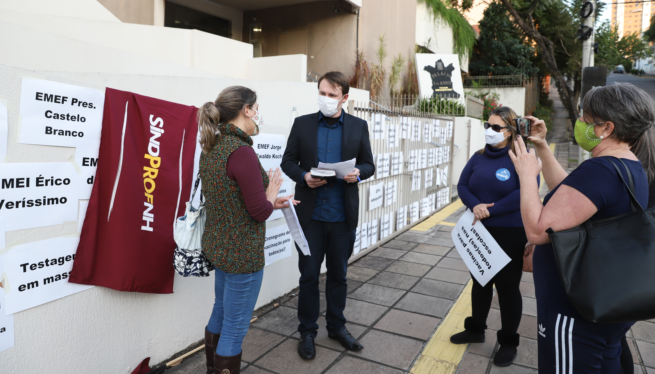 Sindicato dos professores entrega pauta de reivindicações para Coedu