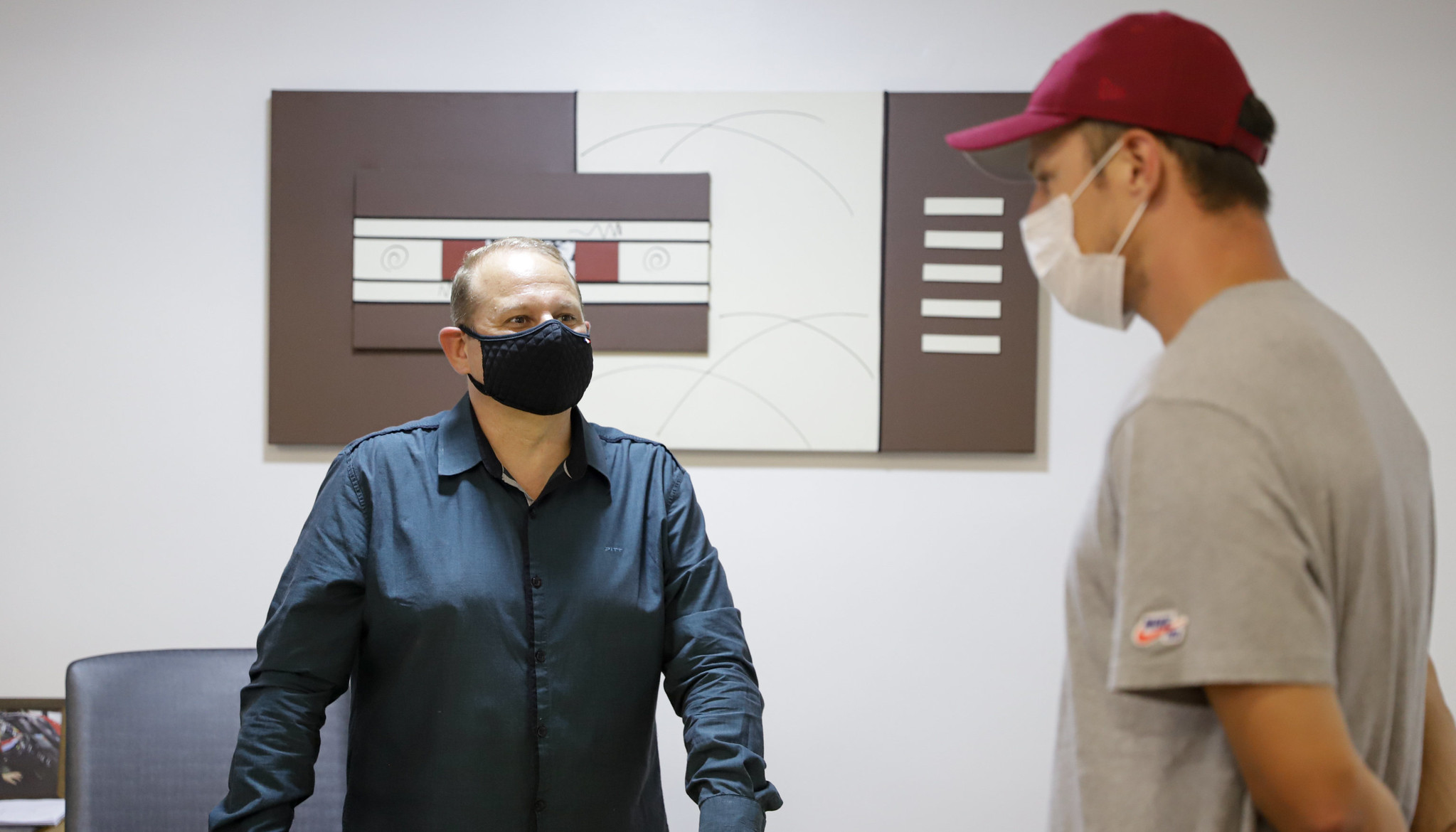 Skatista Dudu grava depoimento do presidente do Legislativo sobre homenagem a seu pai Luís Carlos Ribeiro da Silva