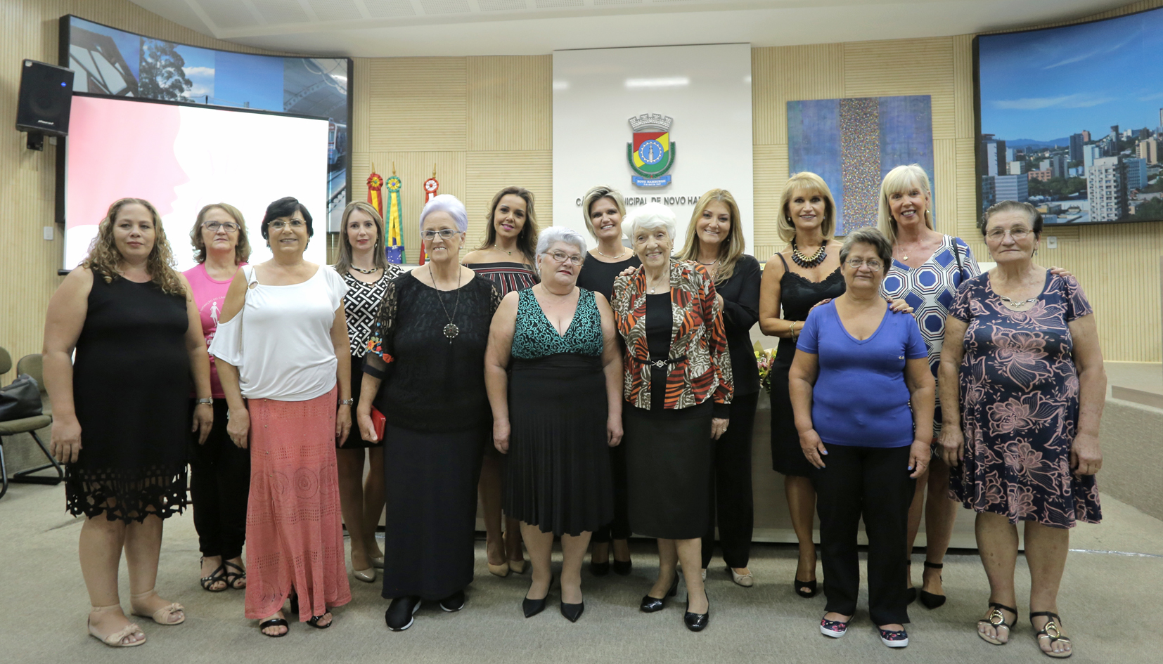 Título Mulher Cidadã de Novo Hamburgo é entregue em sessão solene