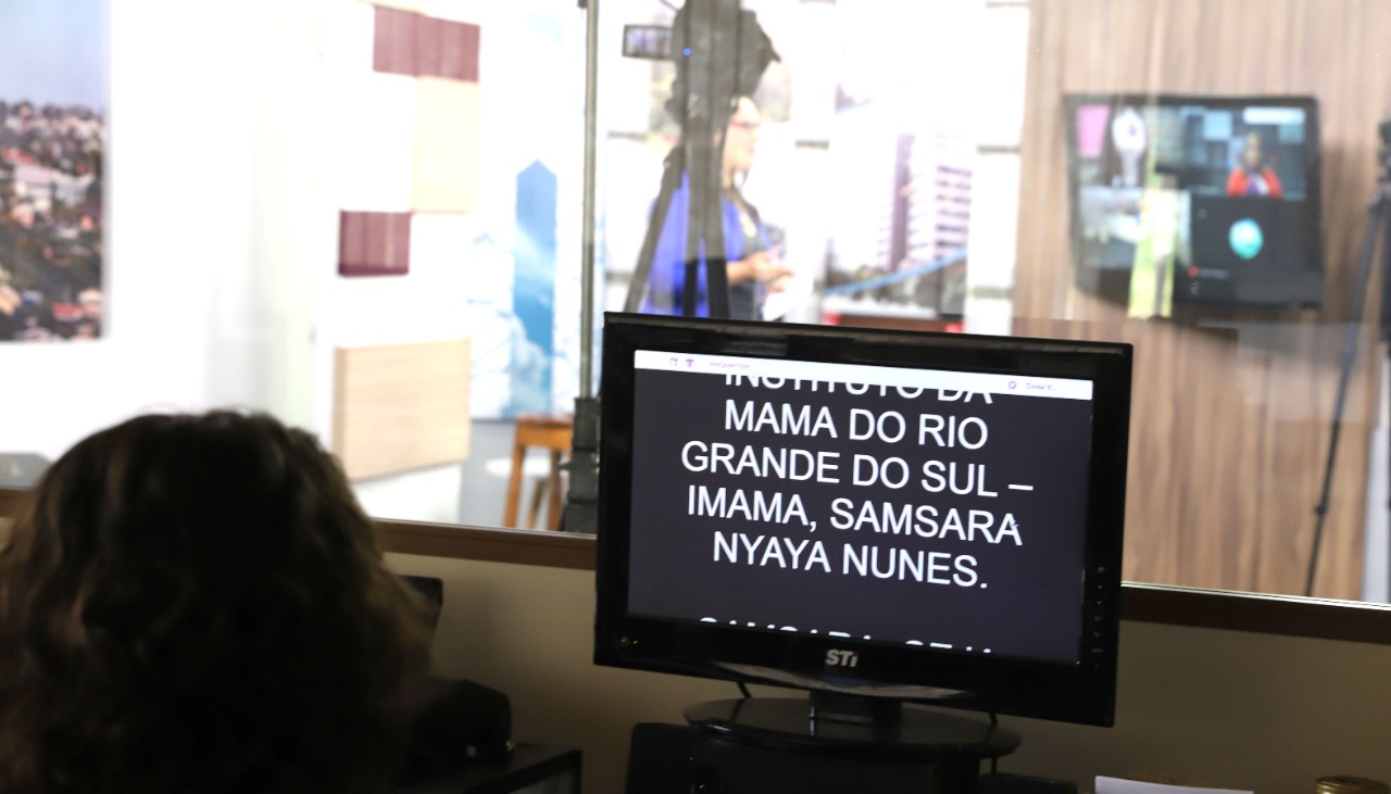 TV Câmara – Entrevista aborda saúde da mulher e prevenção ao câncer de mama