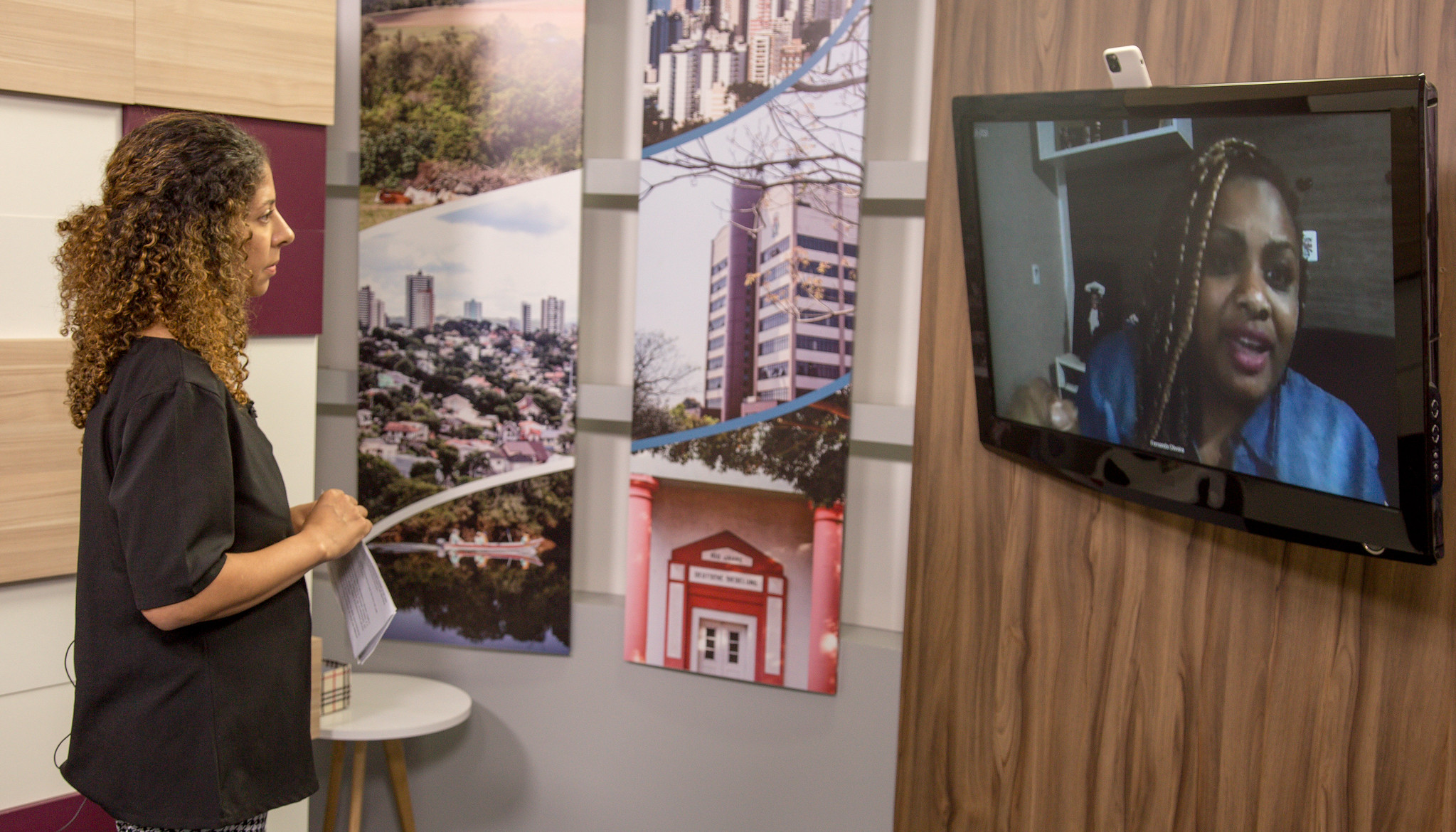 TV Câmara - Entrevista pauta educação antirracista e relações étnico-raciais nas escolas