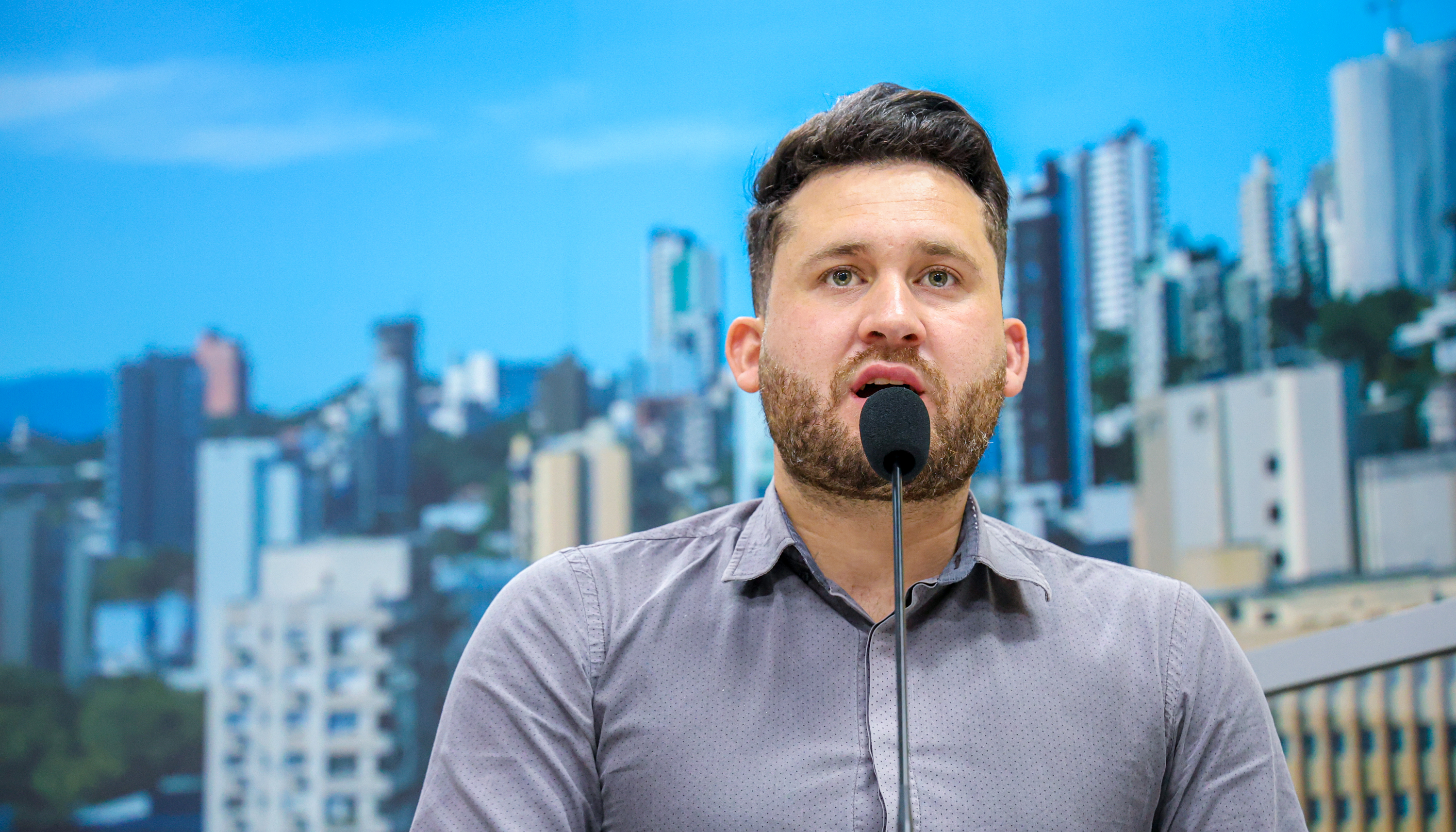 Vereadores aprovam homenagem a empresas que incentivam combate à violência de gênero