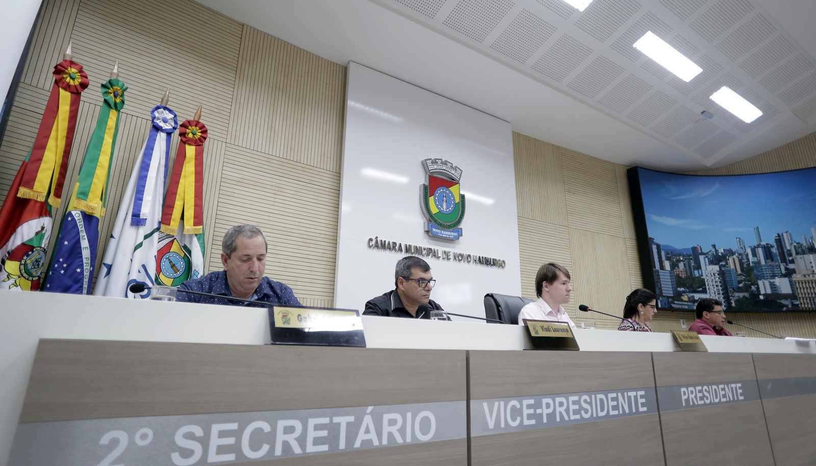 Vereadores aprovam horário extraordinário em período de obras na Câmara