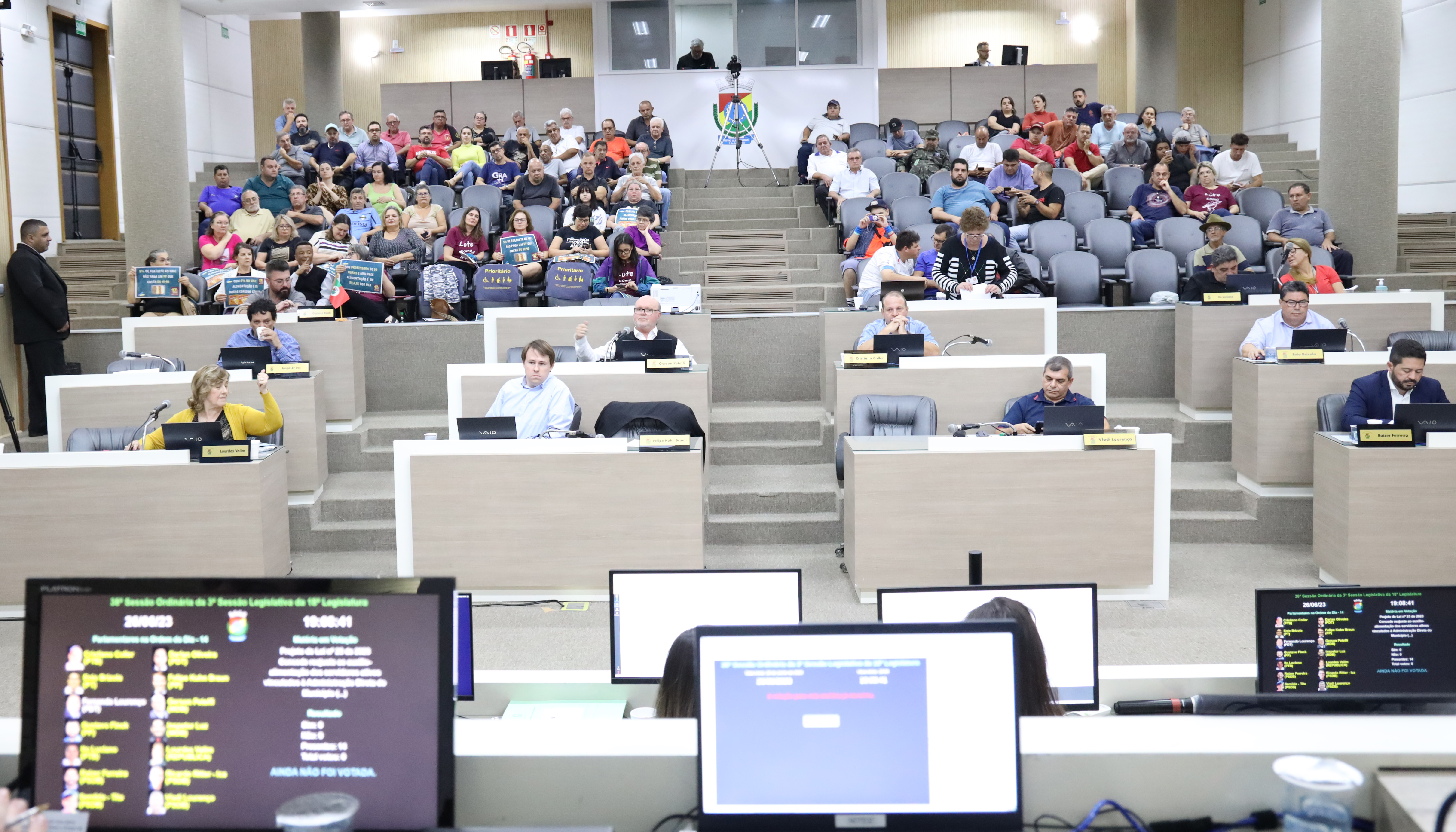 Vereadores aprovam reajuste do auxílio-alimentação do funcionalismo