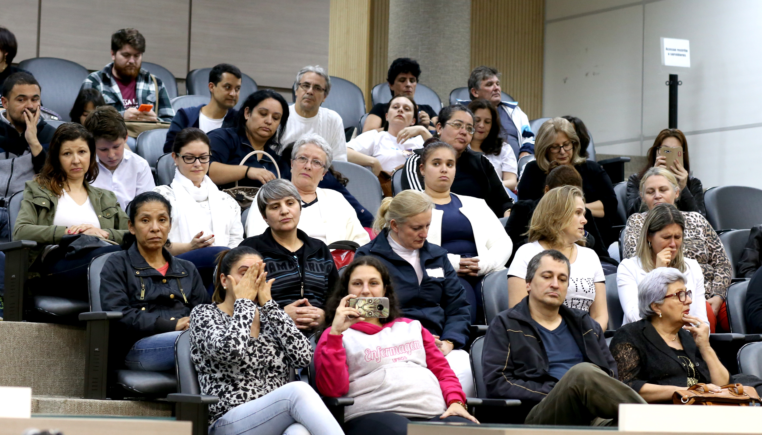 Vereadores aprovam revisão de salário-base de nove cargos da Prefeitura