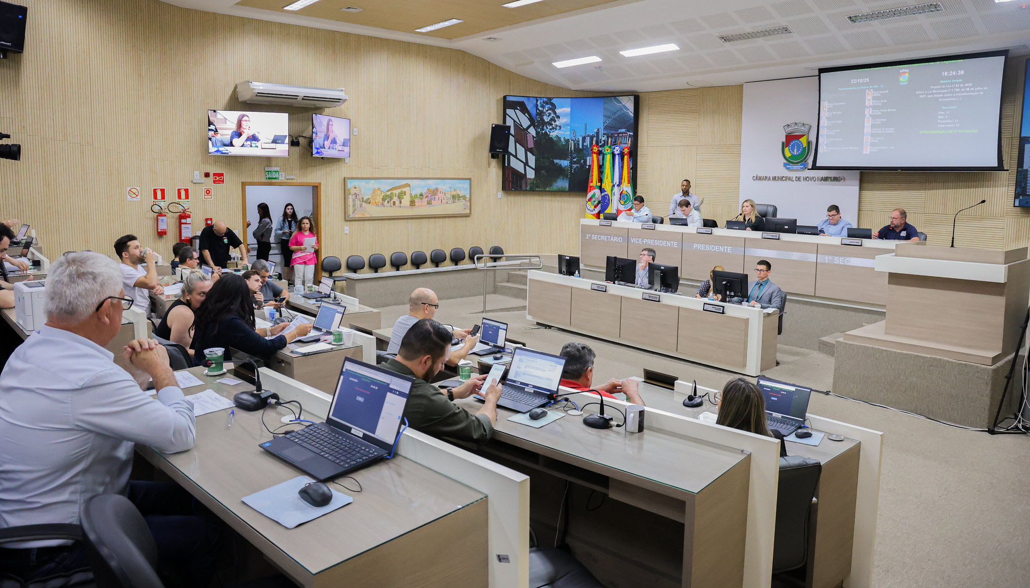 Vereadores aprovam venda de naming rights de espaços públicos e eventos