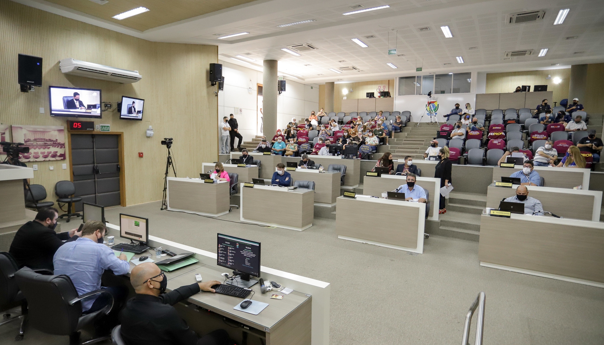 Vereadores autorizam Prefeitura a parcelar dívidas com quatro empresas