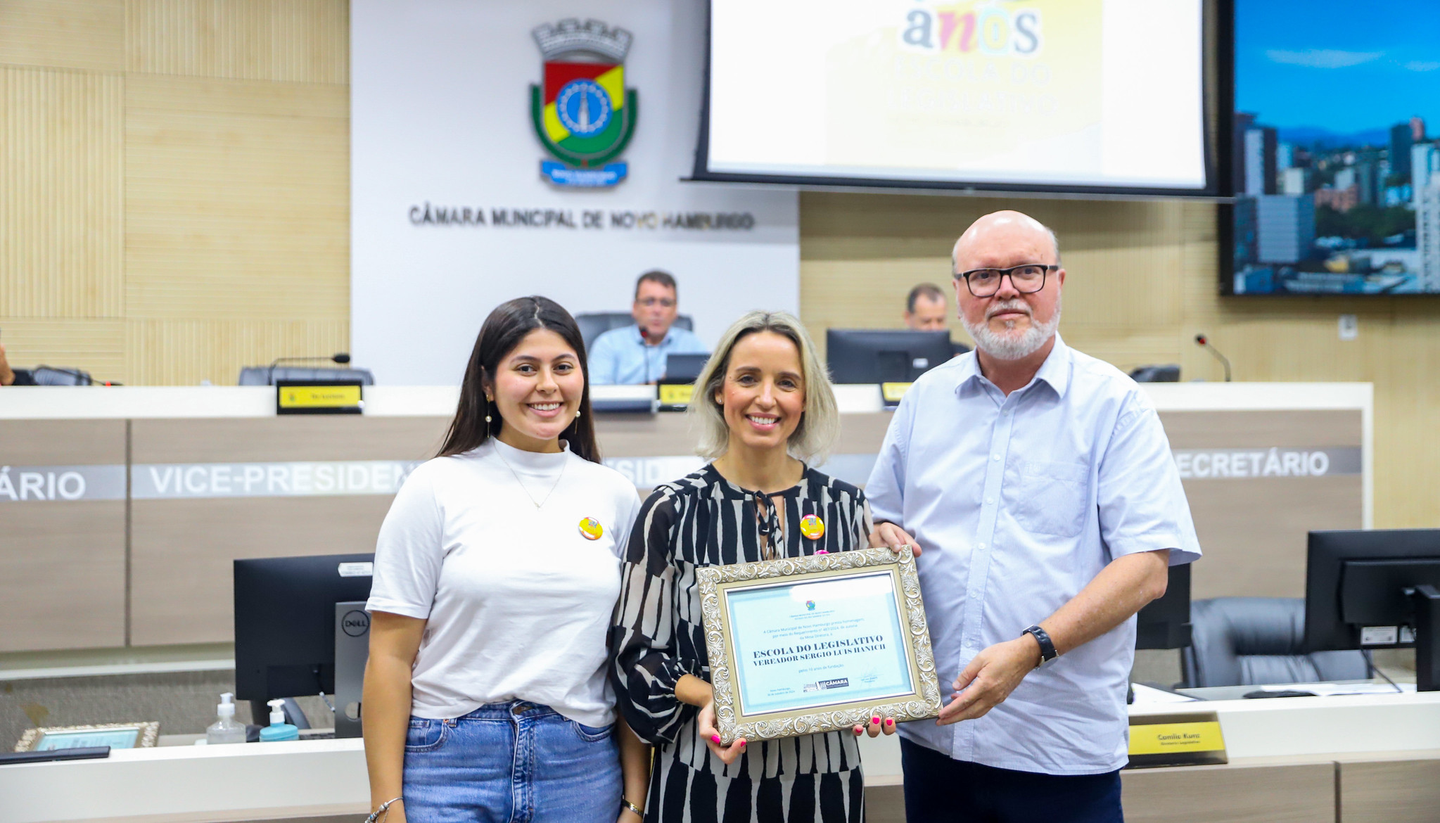 Vereadores celebram os 10 anos da Escola do Legislativo