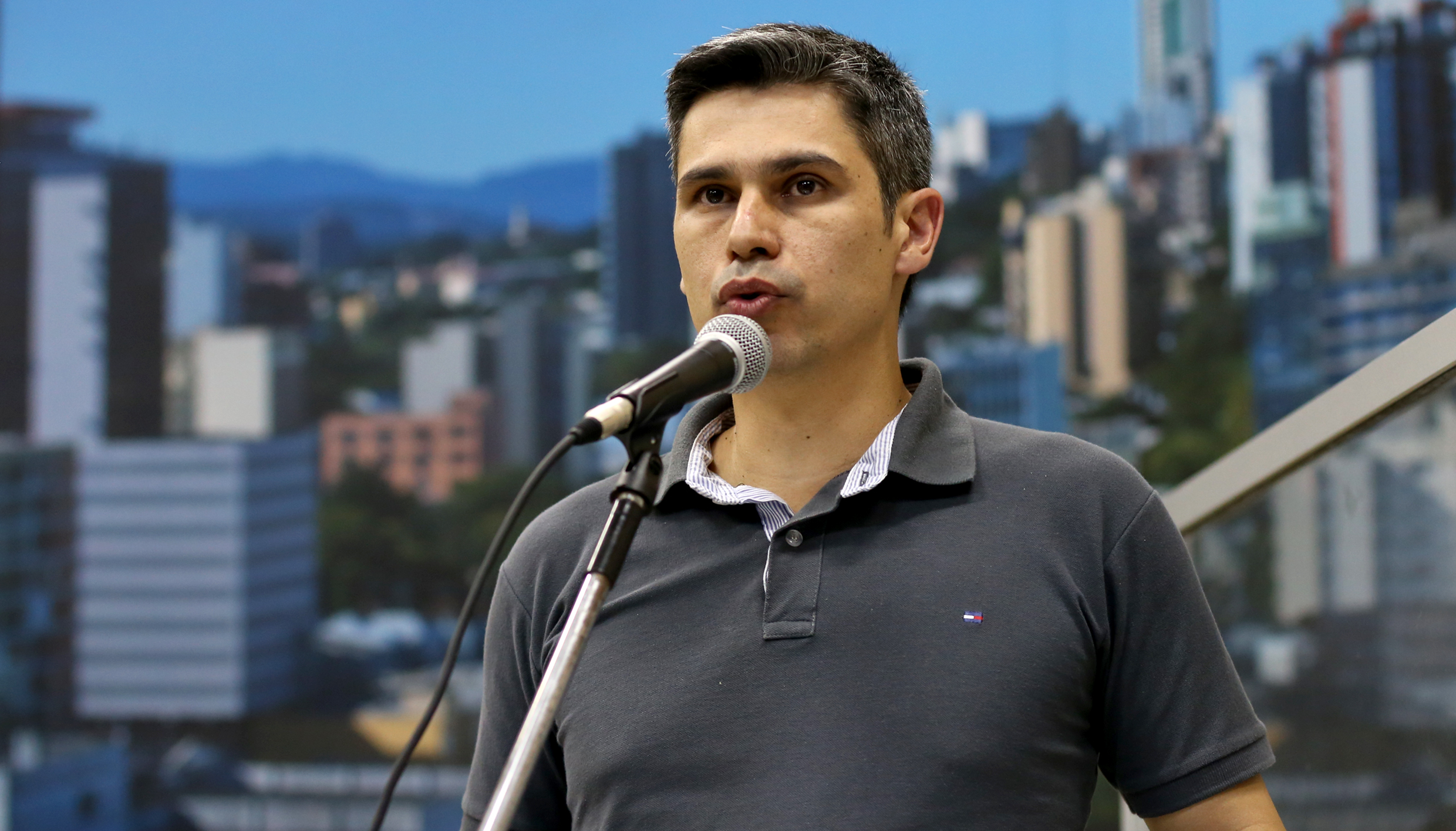 Vereadores debatem terceirização em EMEIs após manifestação de pai na tribuna