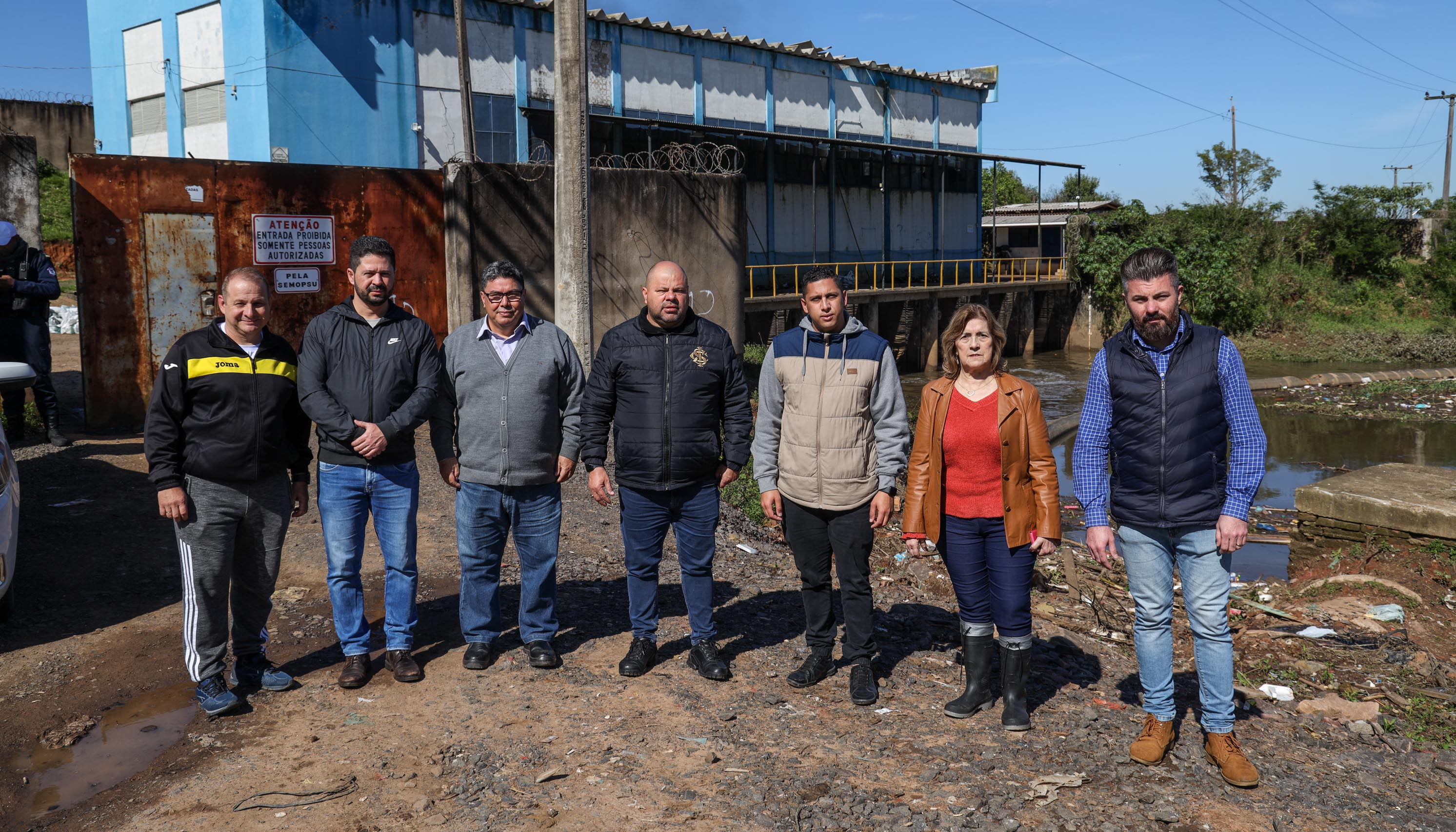 Vereadores fazem primeira vistoria na Casa de Bombas após decisão judicial impedir acesso em dias de chuva