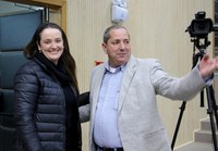 Vereadores homenageiam a servidora Danieli Robinson