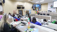 Vereadores mirins aprendem sobre atuação dos parlamentares e proposição de leis 
