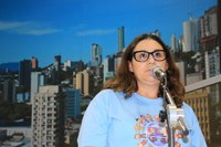 Presidente da Associação Amigos do Autista fala na Tribuna Popular