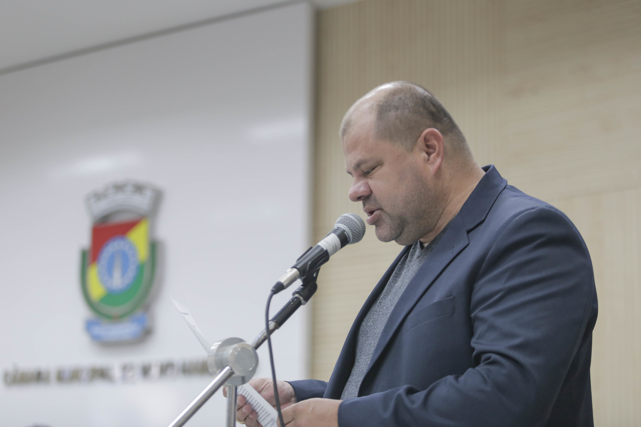 01/07/2019 - Fernando Lourenço solicita colocação de brita na rua Assis Brasil