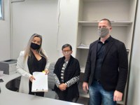 02/06/2020 - Vereadora Tita confere projeto da Sala das Margaridas