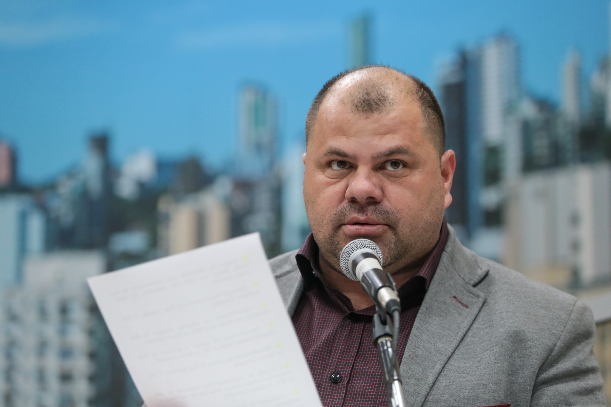 02/10/2019 - Fernando Lourenço encaminhou 14 pedidos de providências durante a semana