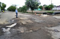 03/04/2018 - Vereador Nor Boeno pede recomposição asfáltica em trecho da avenida Alcântara