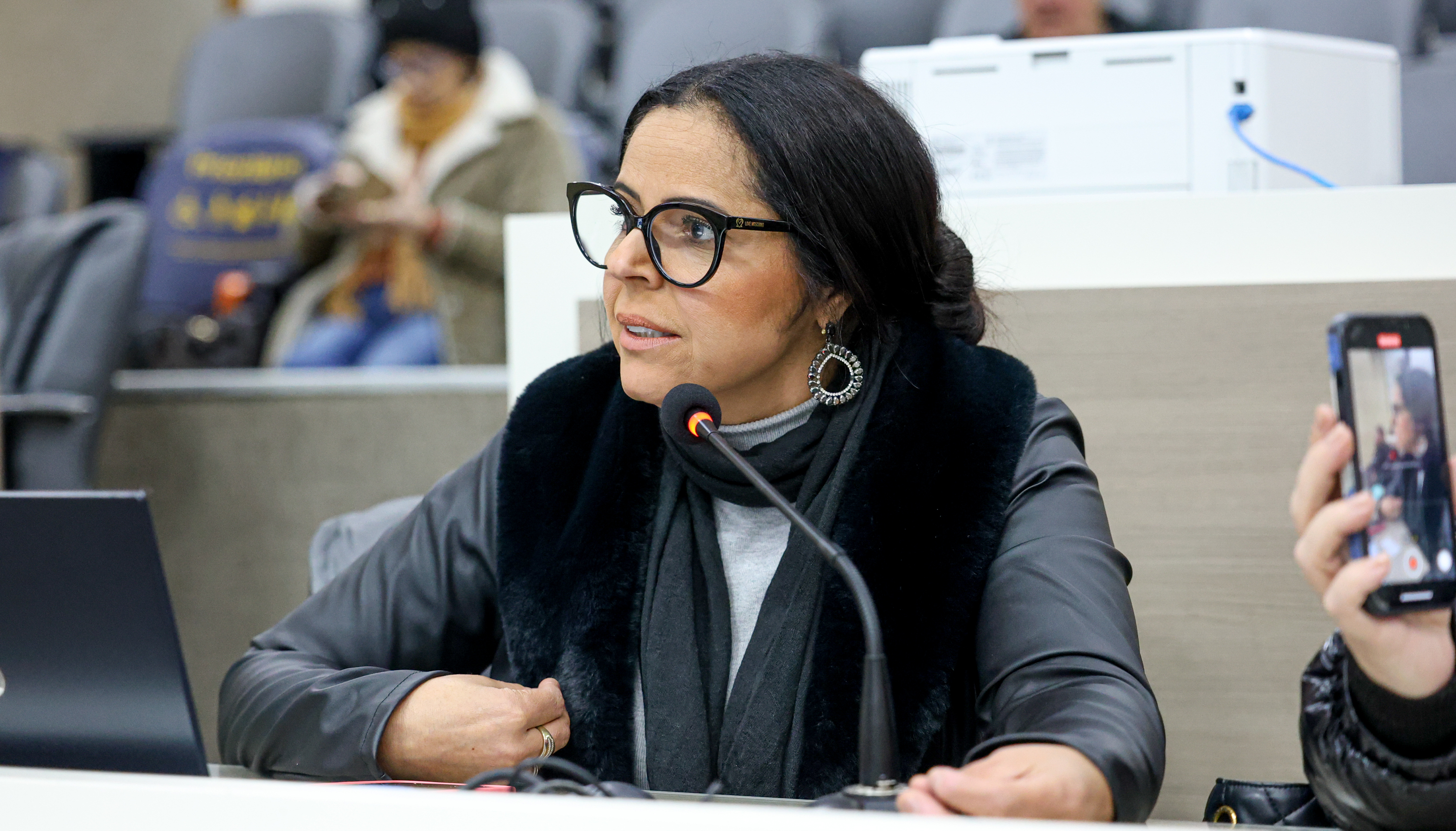 03/07/2025 - Deza Guerreiro propõe alteração na regra de transporte escolar em Lomba Grande