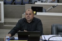 04/02/2020 - Fernando Lourenço demanda operação tapa-buracos na rua Pedro Américo