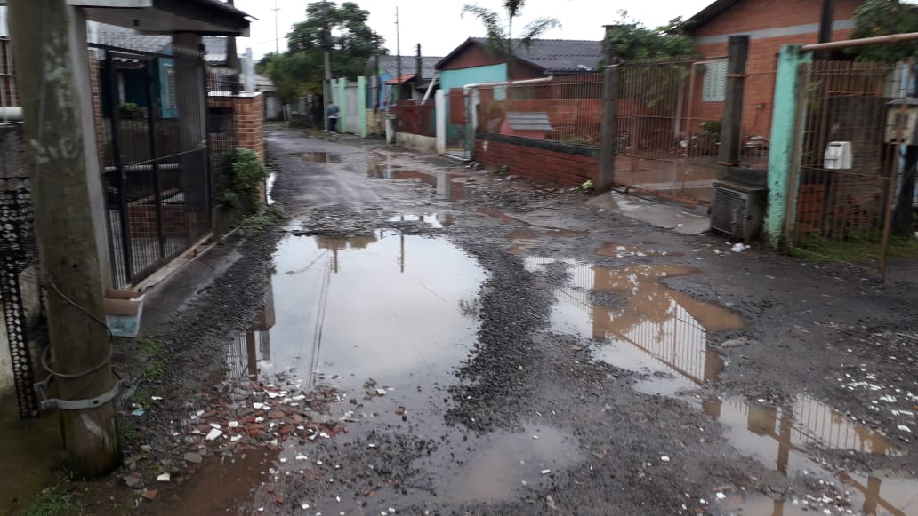 04/06/2019 - Nor Boeno solicita patrolamento e colocação de brita em rua no bairro Santo Afonso