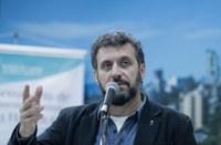 04/07/2018 - Issur Koch solicita informações sobre pagamento do 13º salário de professores e funcionários municipais