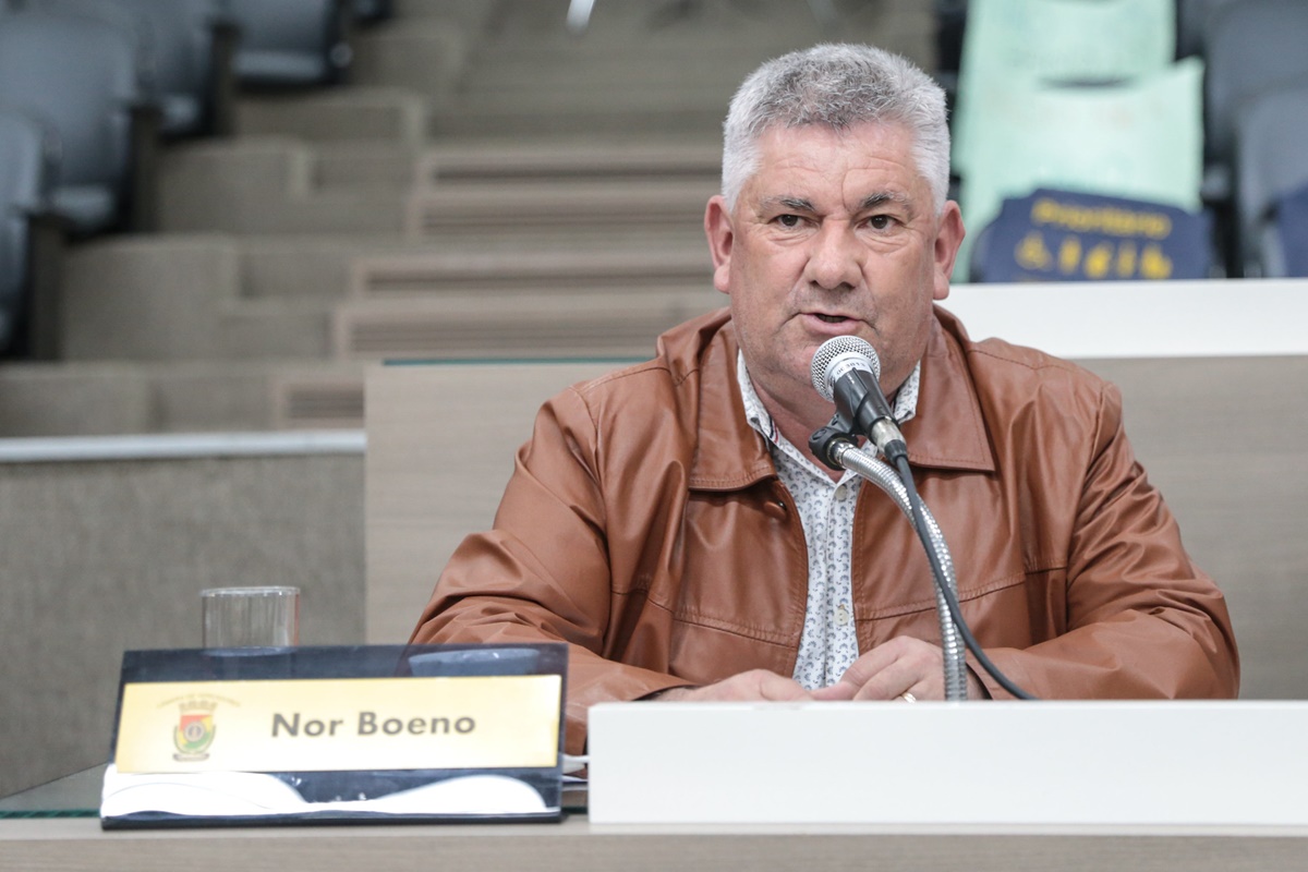 04/10/2019 - Vereador Nor Boeno requer conserto de boca de lobo na rua Paulino José Rodrigues