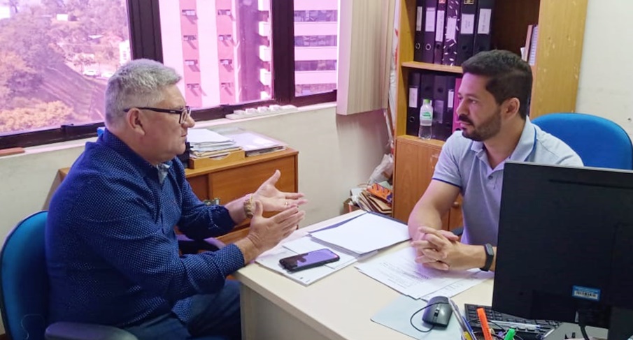 05/03/2020 - Nor Boeno reúne-se com secretário de Obras e encaminha demandas de seis bairros