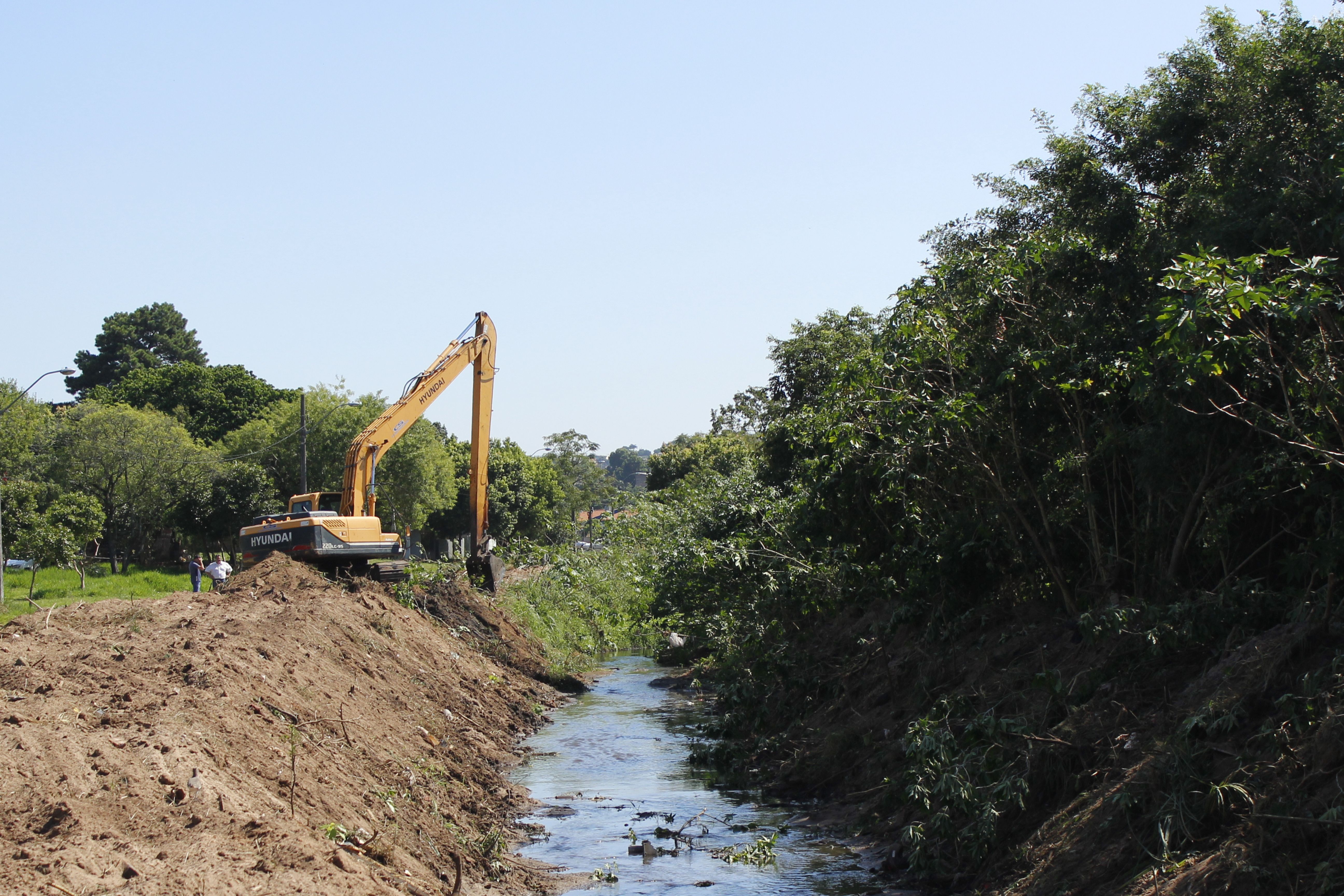 05/04/2023 - Vereador Enio Brizola pede limpeza e desassoreamento do Arroio Cerquinha