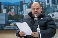 05/06/2019 - Fernando Lourenço requisita troca de poste no bairro Canudos