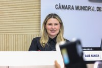 05/06/2025 - Vereadora Daia Hanich propõe criação de praça sensorial no município