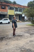 05/08/2026 - Cristiano Coller protocola pedidos para recuperação de importantes vias do bairro Santo Afonso