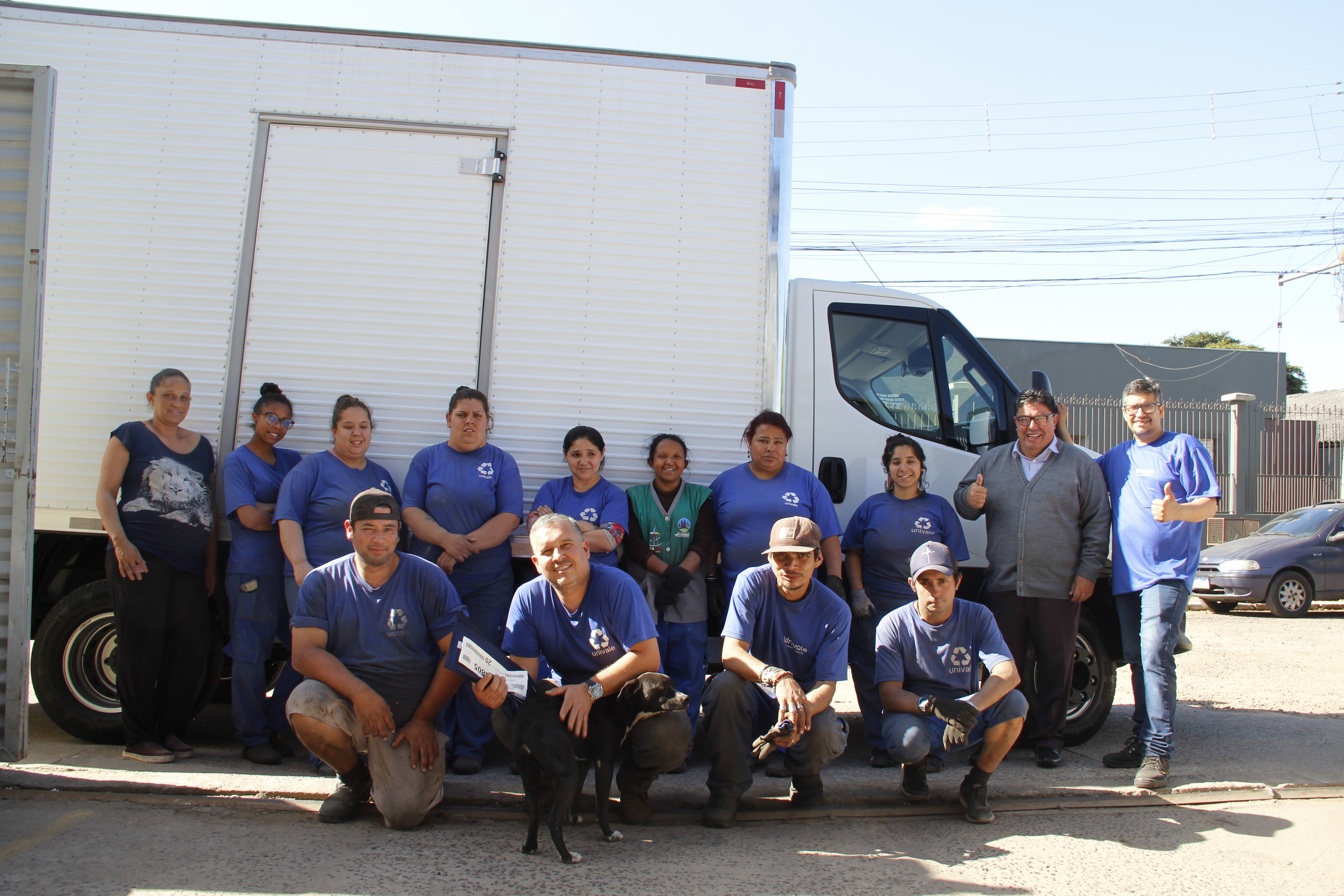05/10/2022 - Emenda articulada pelo vereador Enio Brizola garante caminhão para Cooperativa Univale