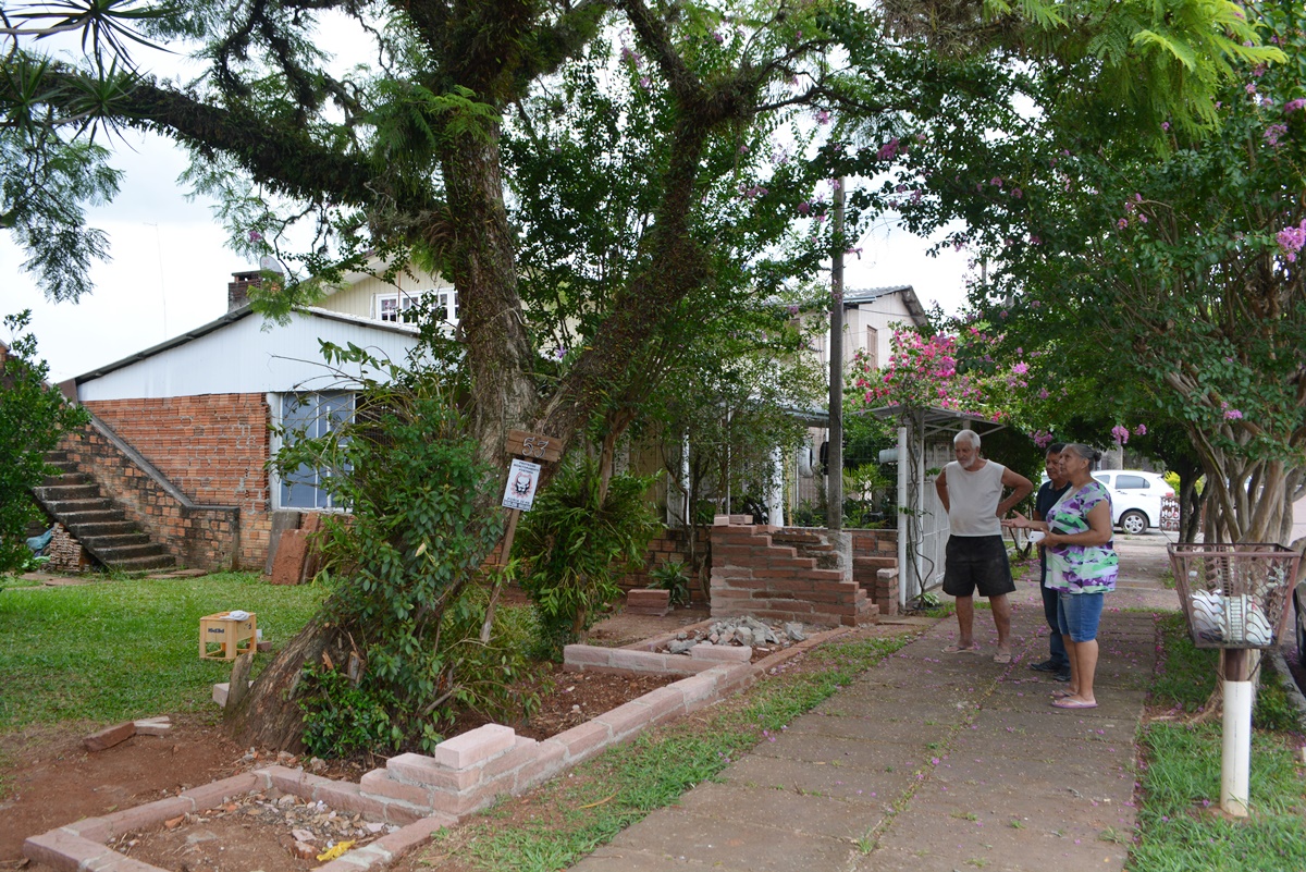 06/02/2020 - Equipe do vereador Nor Boeno auxilia no encaminhamento de demanda no bairro Guarani