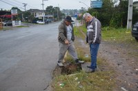 06/07/2018 - Nor Boeno solicita conserto de bocas de lobo na rua Bartolomeu de Gusmão