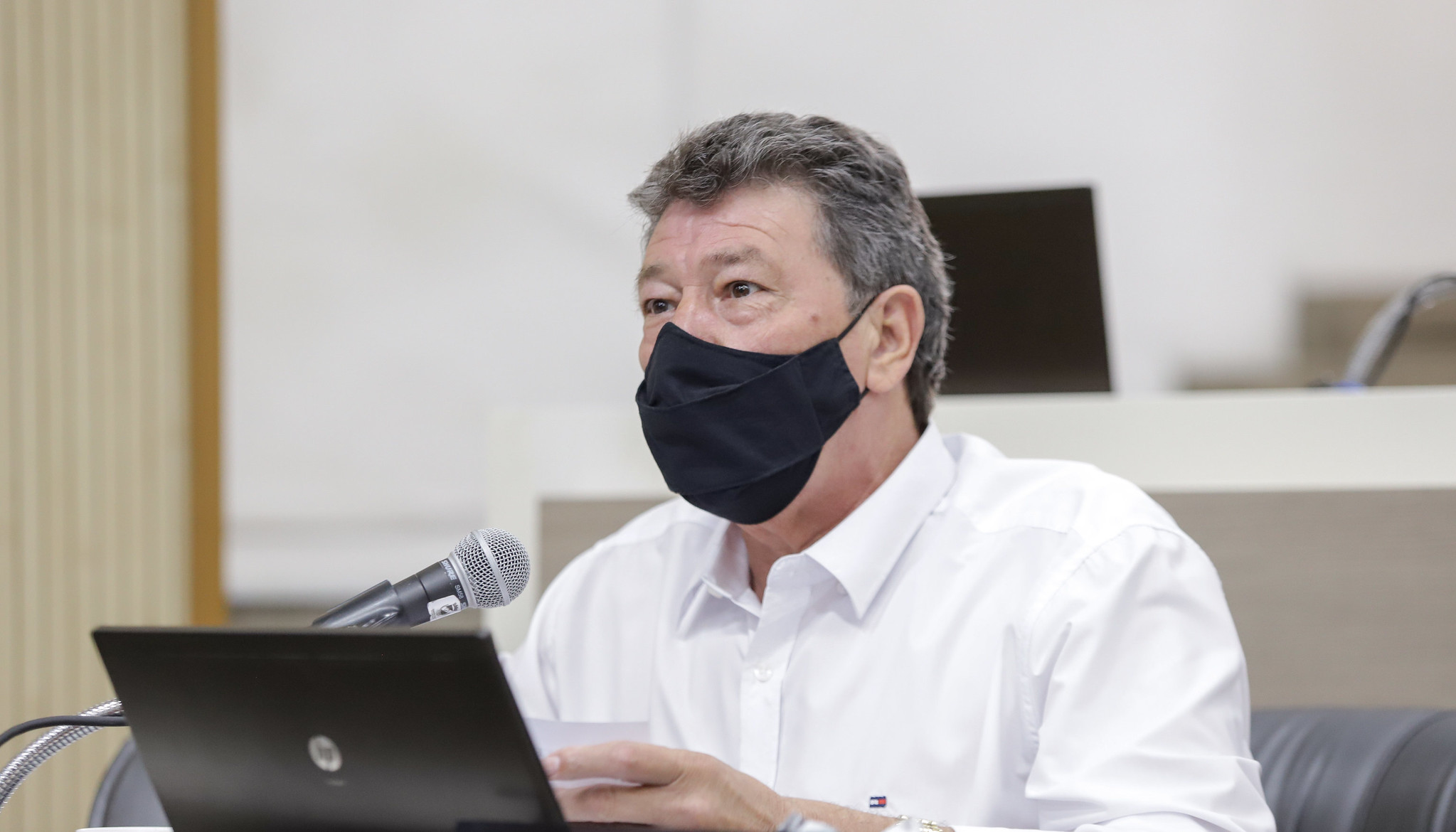 08/03/2022 - Serjão faz questionamento sobre fila de espera para cirurgias de hérnia