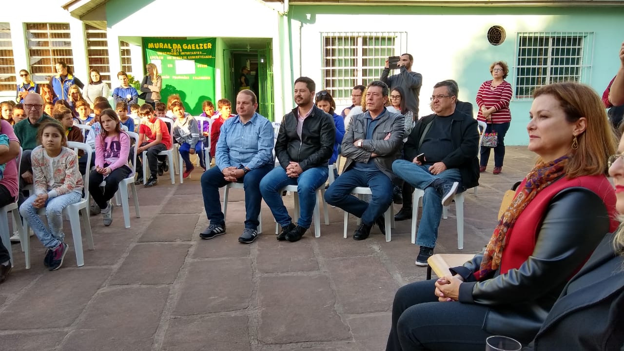 08/08/2018 - Serjão participa de atividade que ampliará escola no bairro Santo Afonso