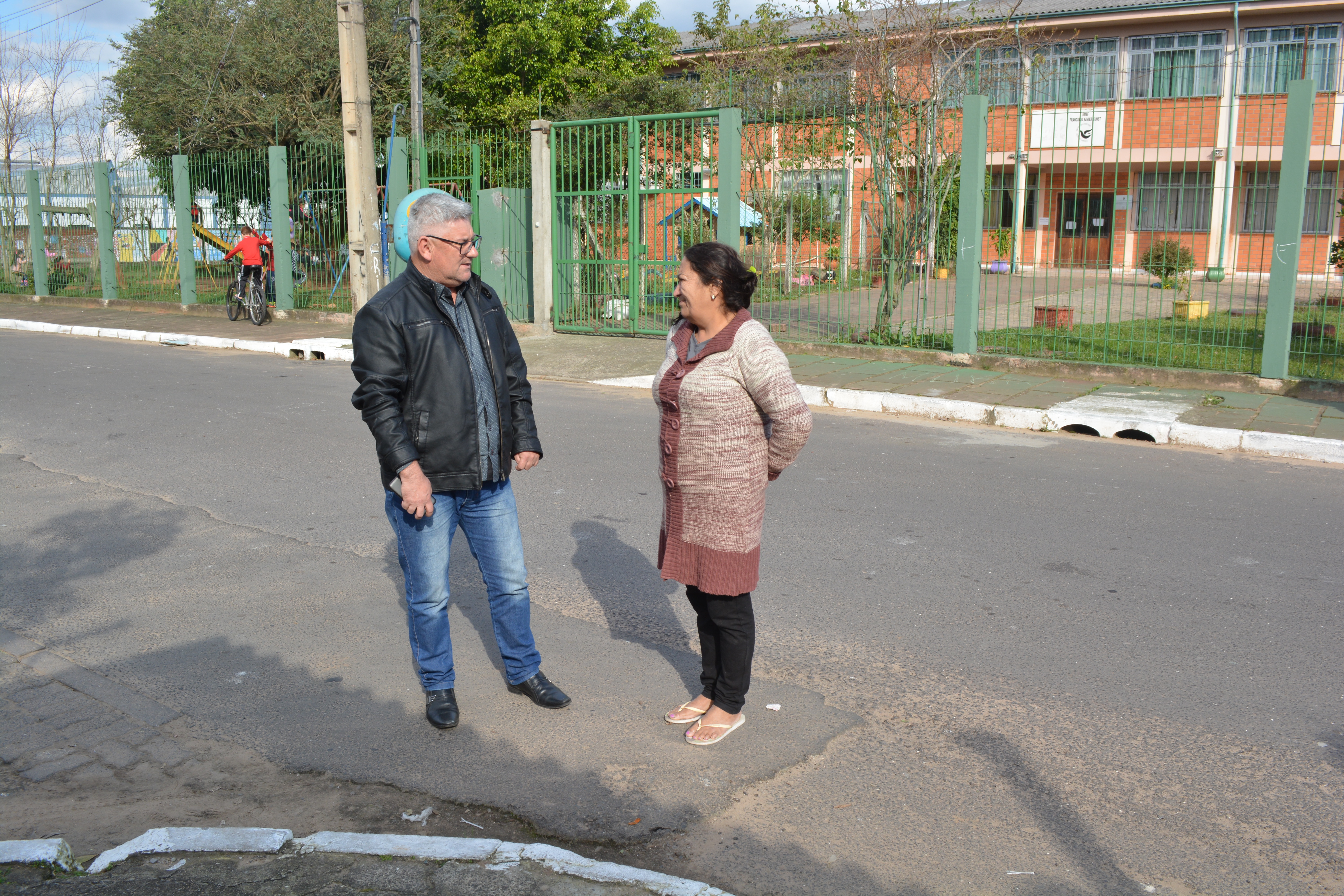 08/08/2018 - Vereador Nor Boeno pede melhorias para o entorno da EMEF Franscisco Xavier Kunz