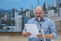 08/08/2019 - Fernando Lourenço demanda patrolamento e britagem na rua Alcântara