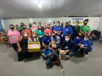 09/03/2022 - Vereador Raizer participa de entrega de absorventes para trabalhadoras do Catavida