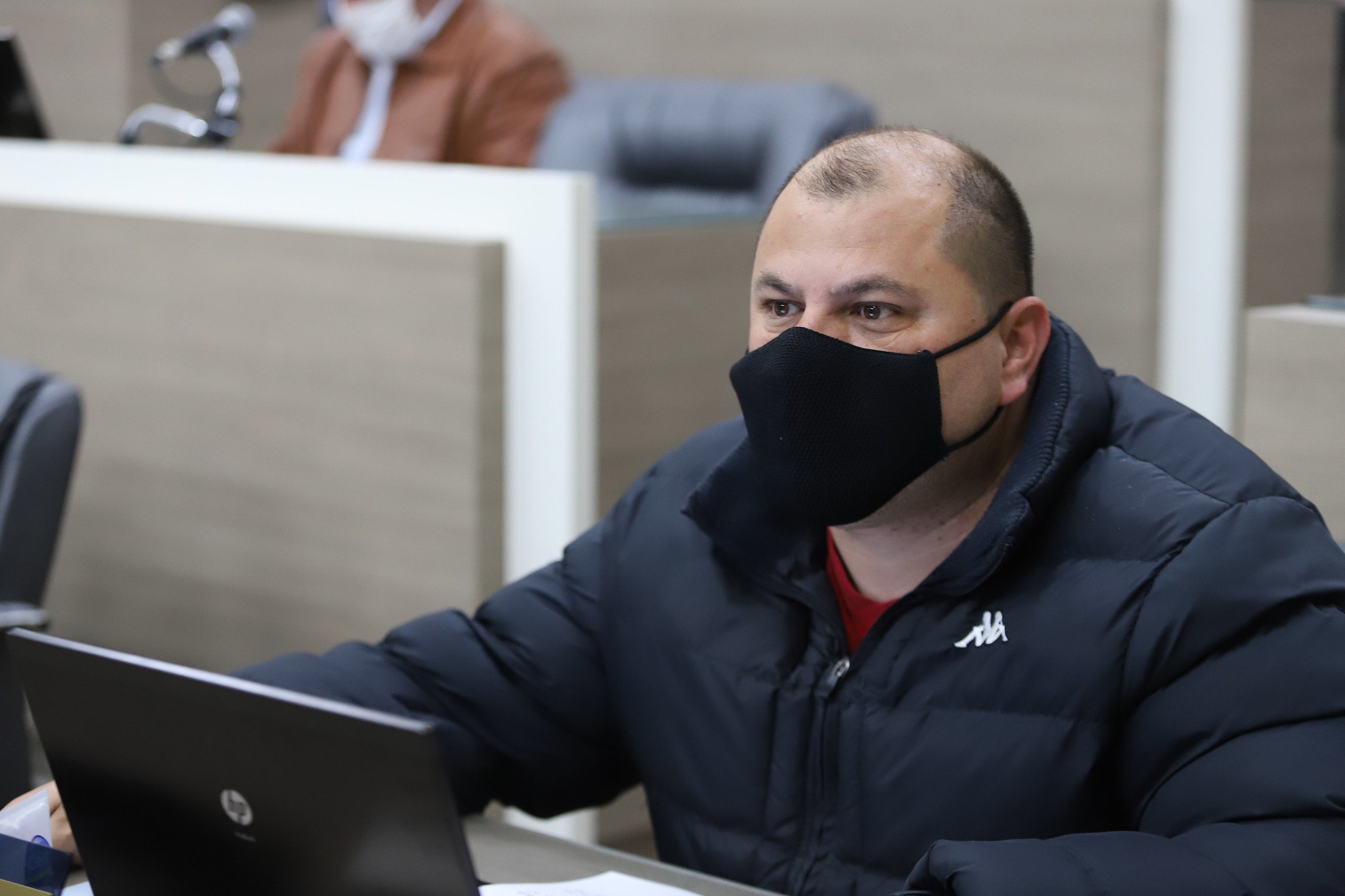 09/06/2020 - Fernando Lourenço pede recolhimento de fios na rua Campo Bom