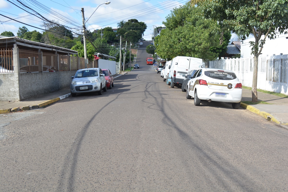 09/06/2020 - Vereador Nor Boeno requer faixa de segurança em frente ao Residencial Bartolomeu de Gusmão em Canudos