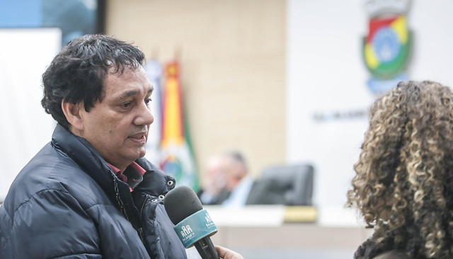 09/09/2019 - Vereador Inspetor Luz solicita remoção de fios de iluminação caídos na Av. Pedro Adams Filho