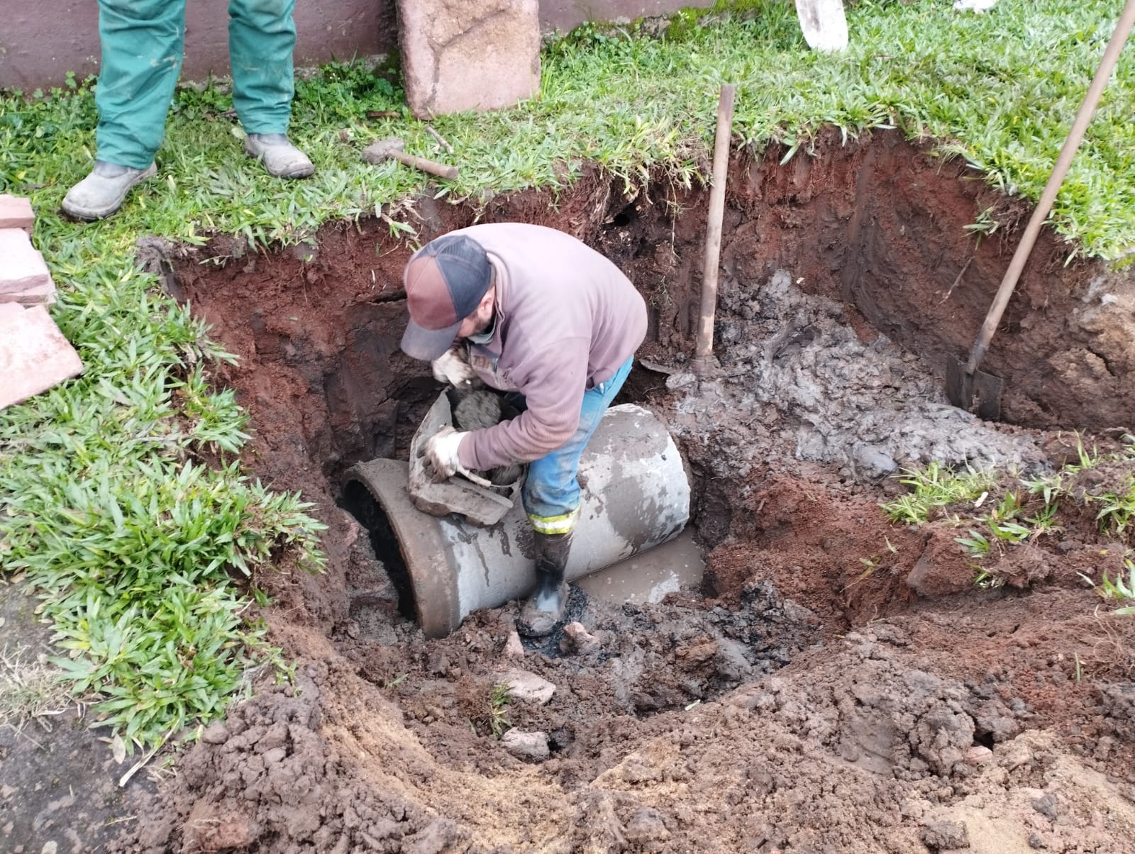 10/06/2022 - Fernandinho solicita conserto de infiltração