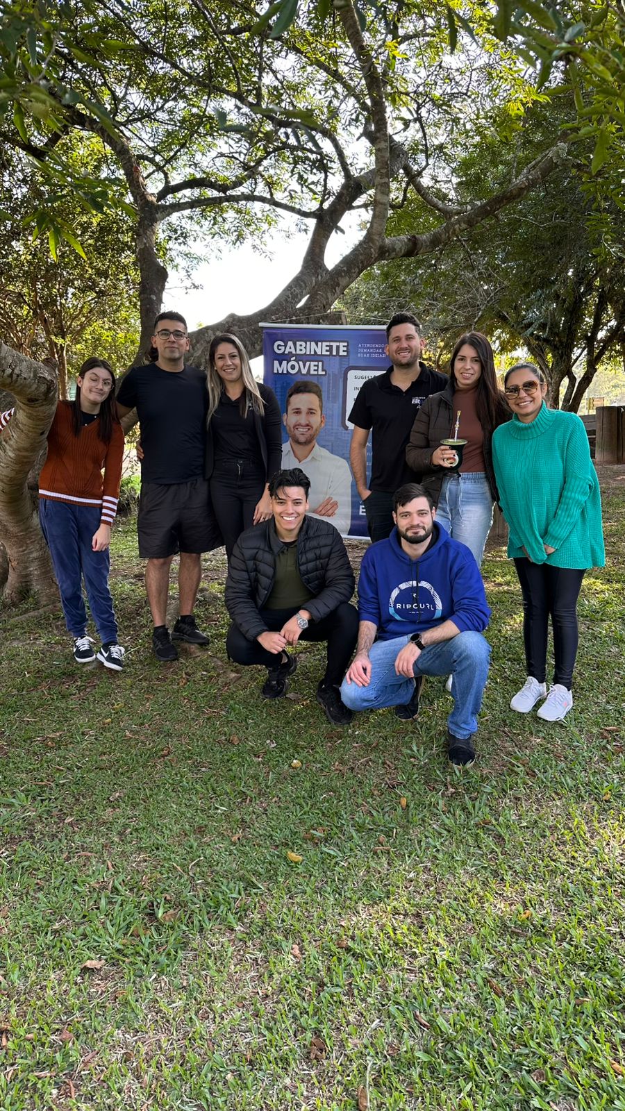 10/06/2025 - Vereador Eliton Ávila e sua equipe realizam no Parcão a terceira edição do Gabinete Móvel