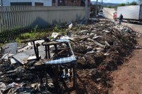 10/07/2019 - Nor Boeno reivindica recolhimento de galhos e entulhos na avenida Alcântara