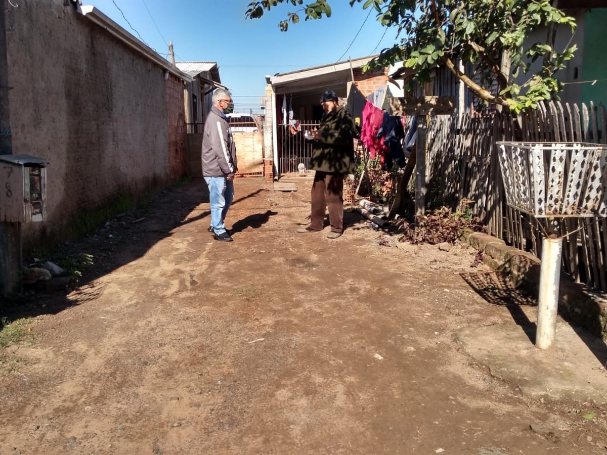 10/07/2020 - Vereador Nor Boeno solicita colocação de brita na rua Fernando Galease