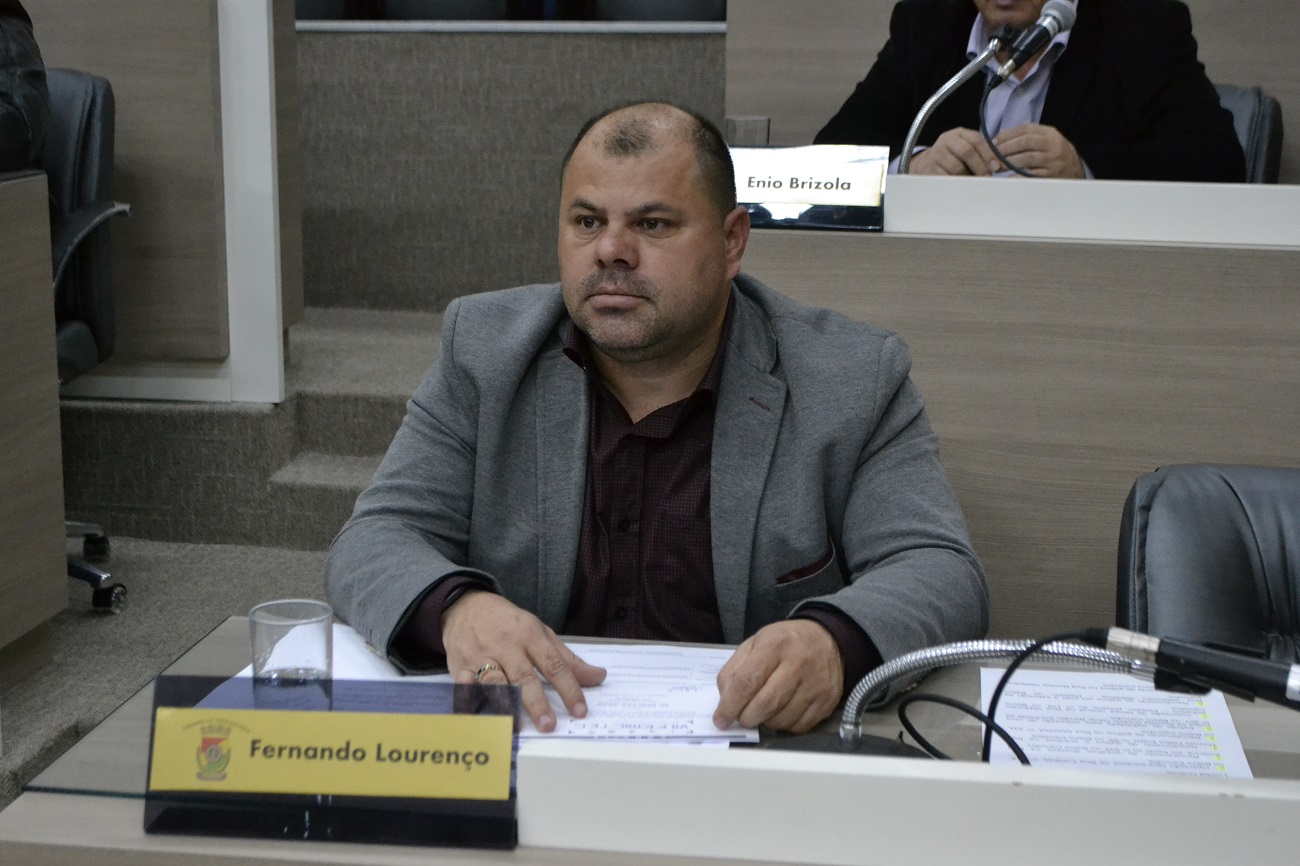 11/03/2020 - Fernando Lourenço demanda estudo de viabilidade para alteração de sentido de tráfego na rua Paulino José Rodrigues