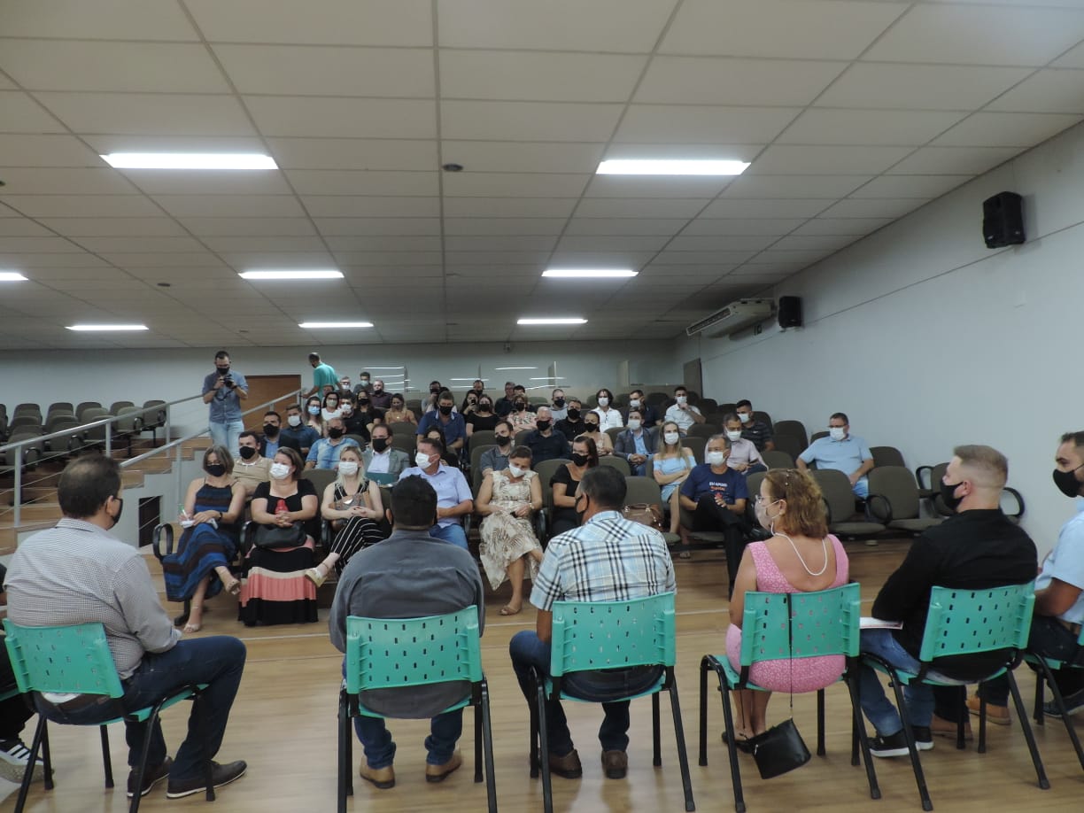 11/03/2022 - Frente parlamentar em apoio à criação do Hospital Federal da Região se reúne na Câmara em Campo Bom
