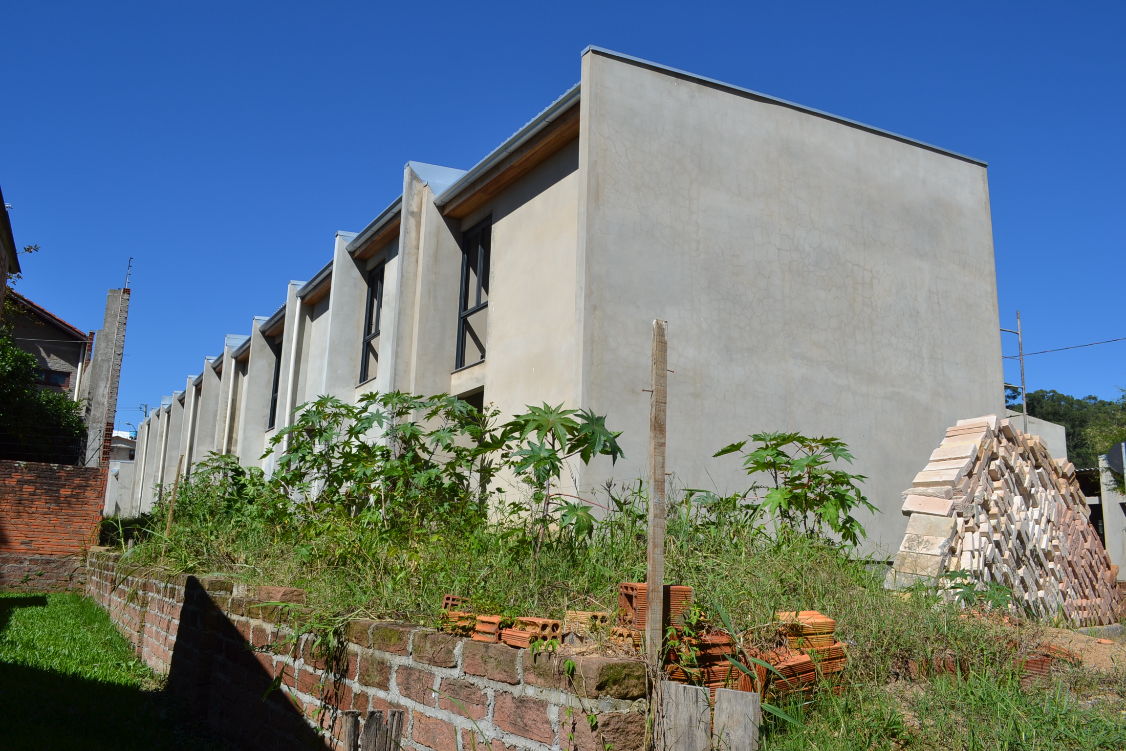 11/04/2019 - Coller verifica pedidos feitos por moradores do bairro Primavera